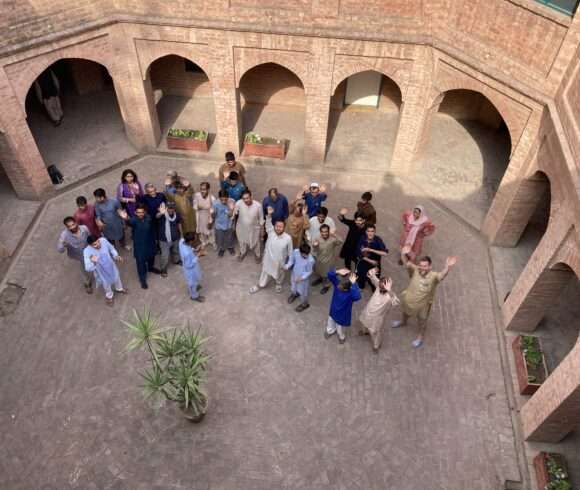 Informe del viaje a la comunidad Roshni en Lahore (Pakistán)